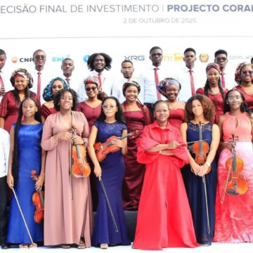 Quando a música acompanha a história: Xiquitsi presente na aprovação do projecto Coral Norte FLNG